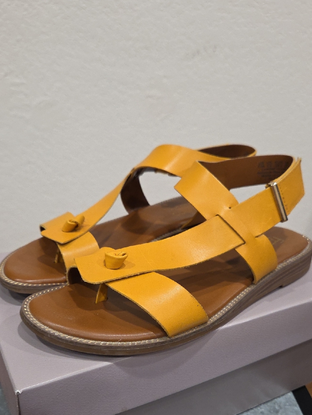 Sz 8.5 - Franco Sarto Yellow Leather T-Strap Sandals